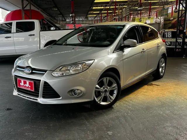 Carro Ford Focus Hatch 2014 SE 1.6 16V TiVCT