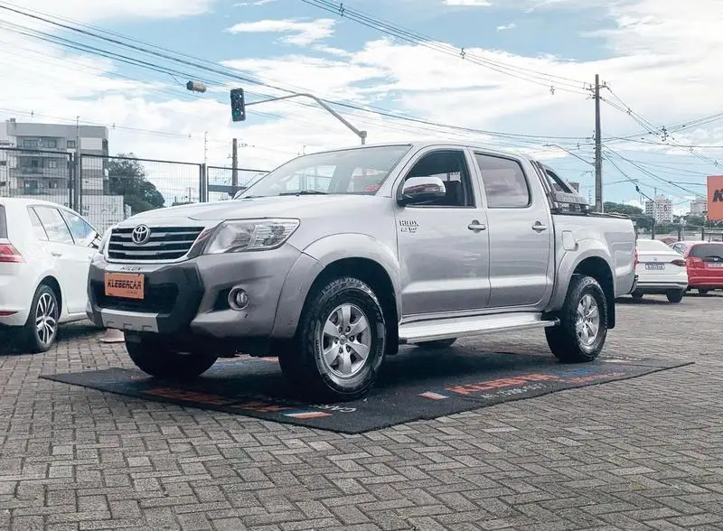 Toyota Hilux 2.7 SR CD 4x2 (Flex) (Aut)