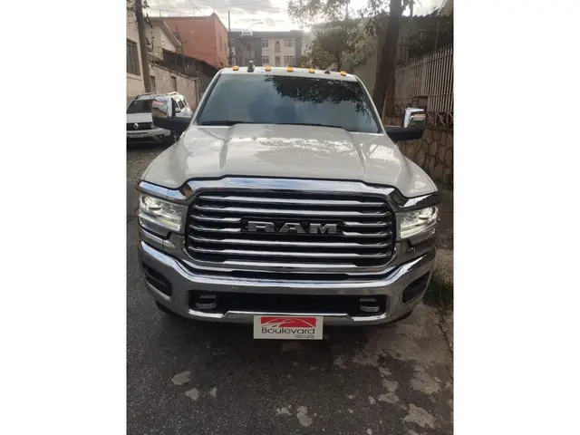 Carro RAM 3500 2023 Limited Longhorn 6.7 4x4