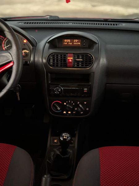 Corsa Hatch SS 1.8 (Flex)