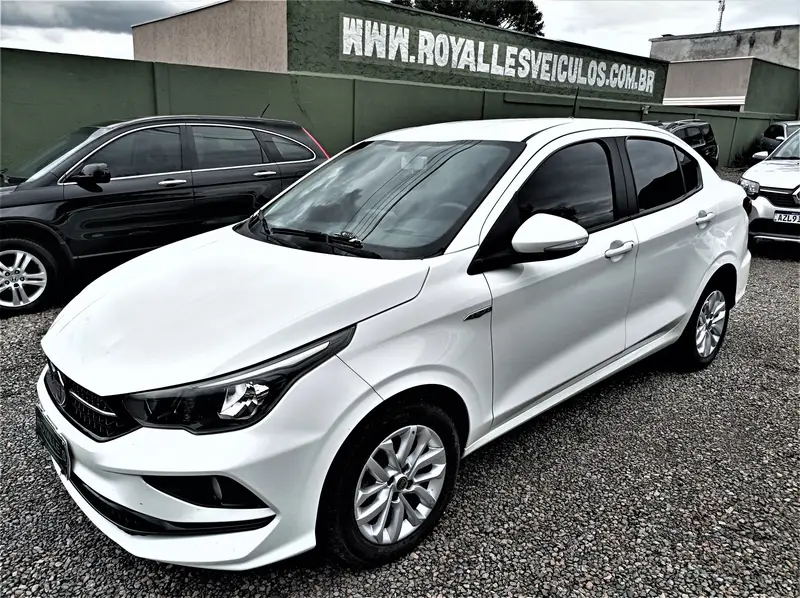 Fiat Cronos 1.3 Drive Firefly GSR (Flex)
