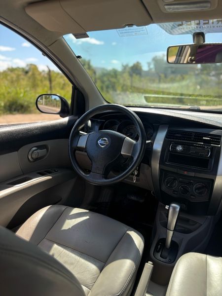 Livina 1.8 16V (flex) (aut)