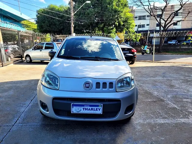 Carro Fiat Uno 2013 Vivace 1.0 8V (Flex) 4p
