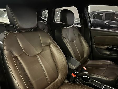 Captur Iconic 1.3 TB 16V Flex 5p Aut.