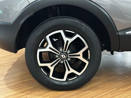 Captur Iconic 1.3 TB 16V Flex 5p Aut.