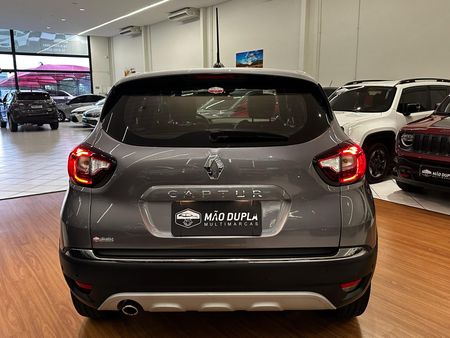Captur Iconic 1.3 TB 16V Flex 5p Aut.