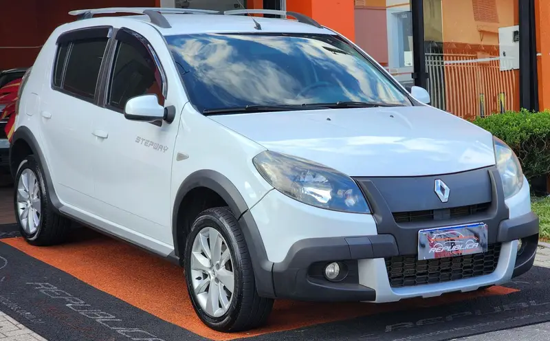 Renault Sandero Stepway 1.6 16V Hi-Flex (aut)