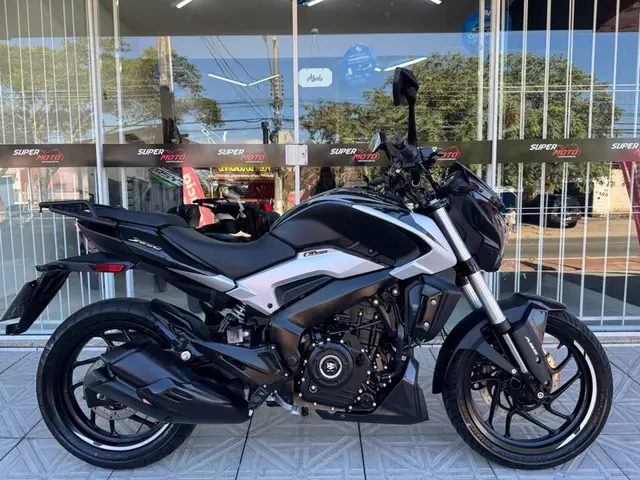 Carro Bajaj Dominar 250 2025 250