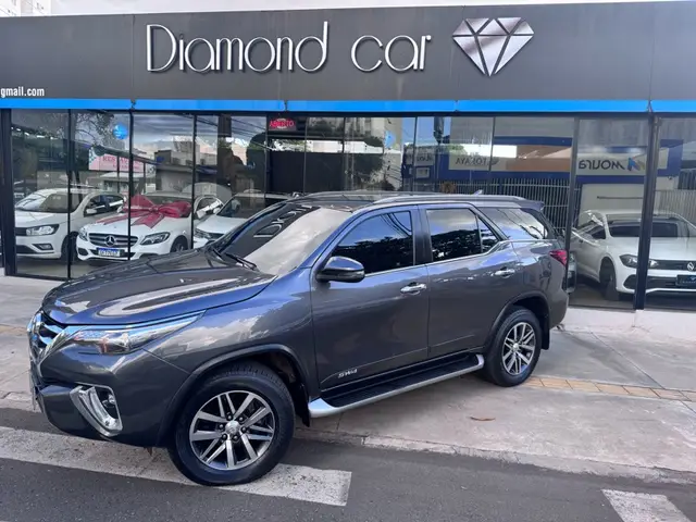 Carro Toyota SW4 2019 2.8 TDI SRX 7L 4x4 (Aut) (Diesel)