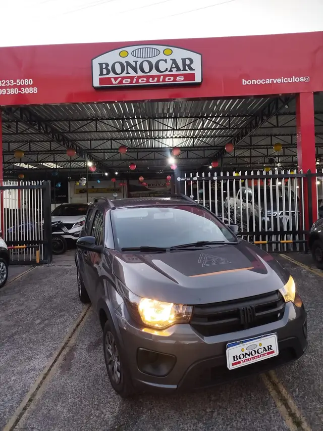 Carro Fiat Mobi 2024 Trekking 1.0