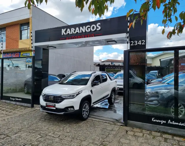 Carro Fiat Strada 2025 Volcano 1.3
