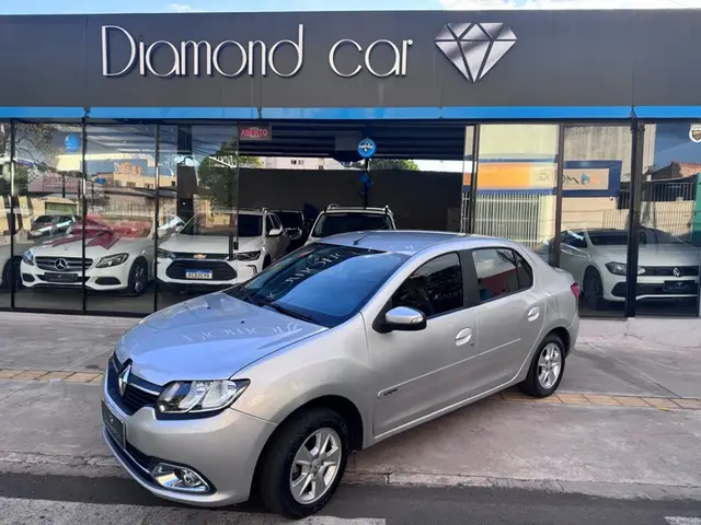 Carro Renault Logan 2018 Dynamique 1.6 16V SCe (Flex)