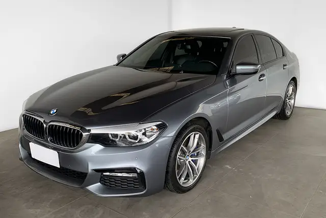 Carro BMW 530i 2018 M Sport