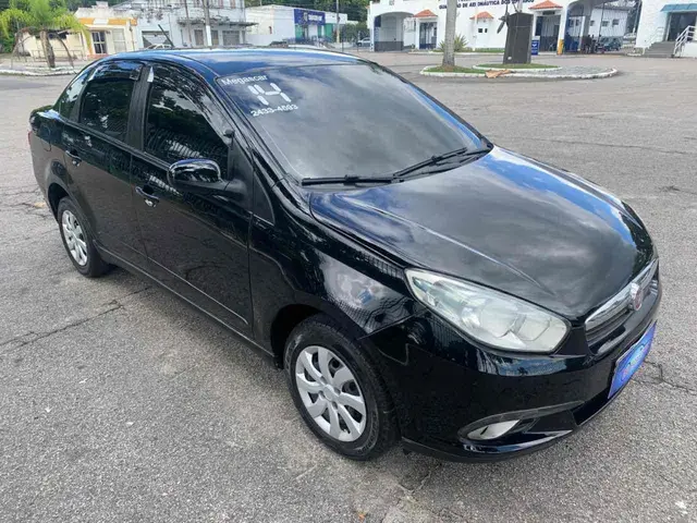 Carro Fiat Grand Siena 2014 Evo Attractive 1.4 8V (Flex)