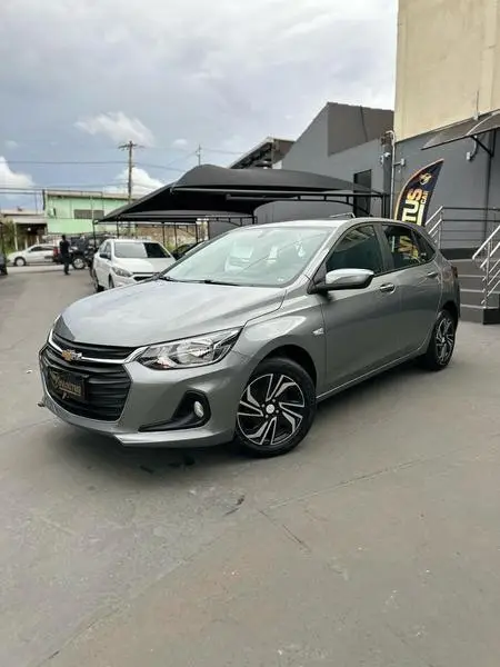 Carro Chevrolet Onix 2024 LT 1.0