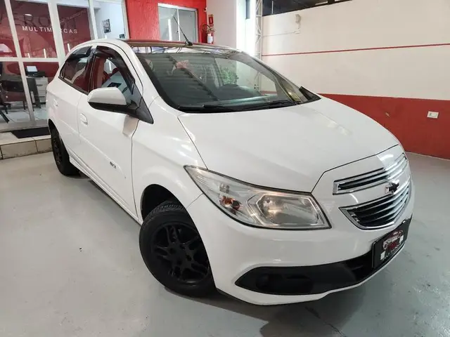 Carro Chevrolet Onix 2013 1.0 LT SPE/4
