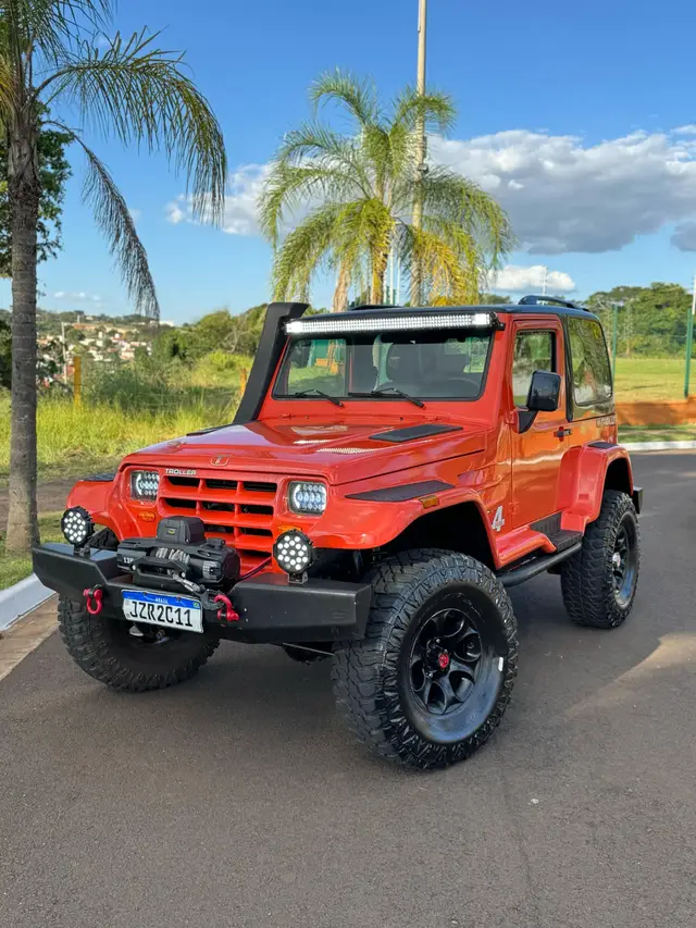 Carro Troller T4 2003 4x4 2.8 Turbo (teto rígido)