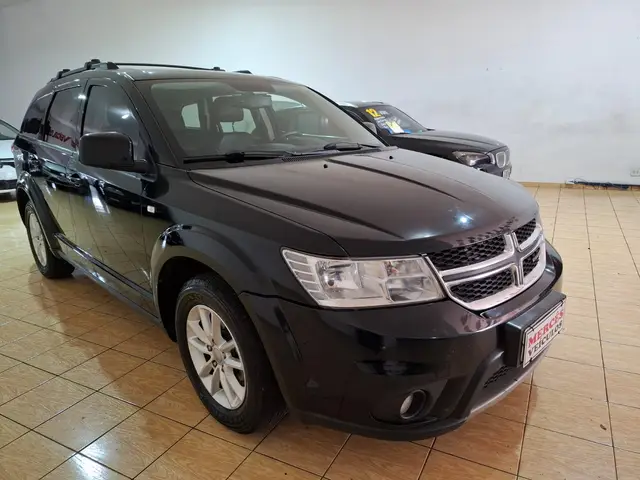 Carro Dodge Journey 2015 SXT 3.6 V6
