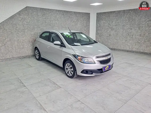 Carro Chevrolet Onix 2013 1.4 LT SPE/4