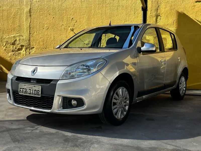 Renault Sandero Privilège 1.6 8V Hi-Torque (flex)