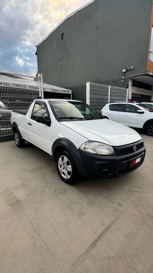 Carro Fiat Strada 2016 Working 1.4 (Flex)