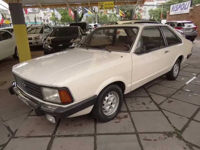 Carro Ford Corcel 1981 II Sedan  1.6