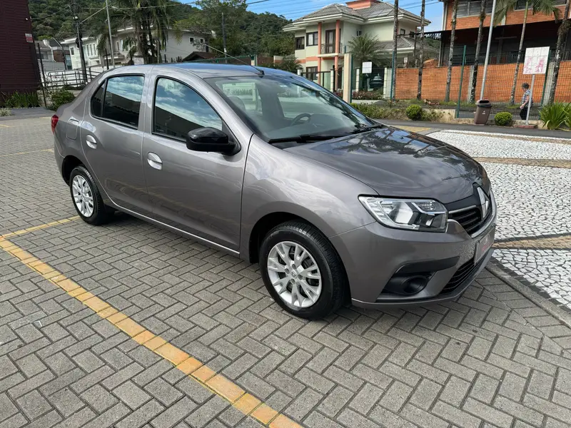 Renault Logan Zen 1.0