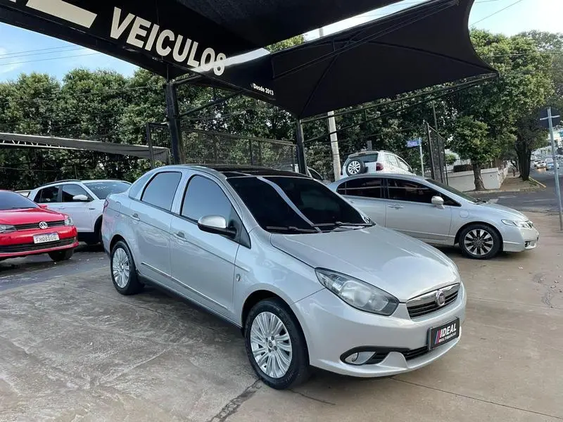 Fiat Grand Siena ESSENCE ITALIA 1.6 Flex 16V