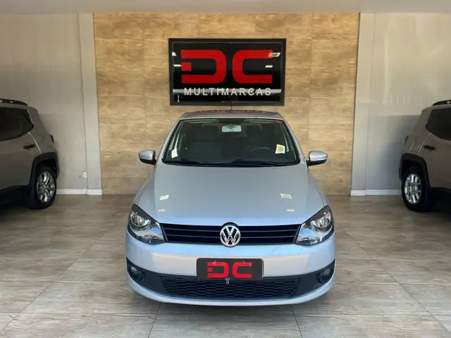 Carro Volkswagen Fox 2013 1.0 VHT (Flex) 4p