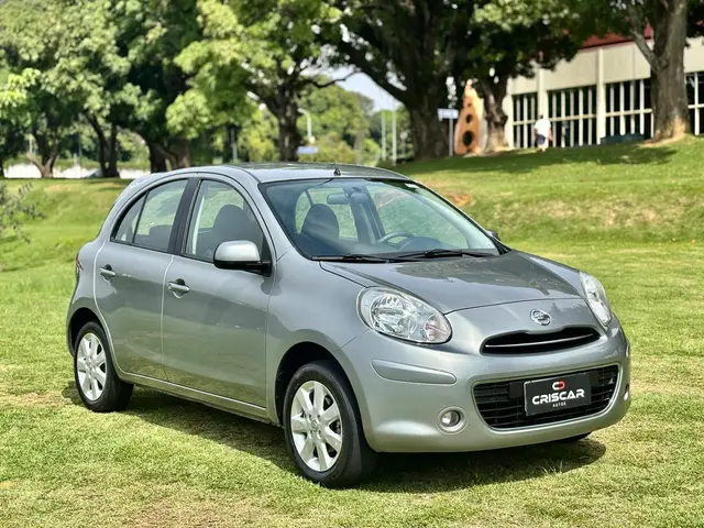 Carro Nissan March 2014 1.0 16V S (Flex)