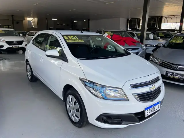 Carro Chevrolet Onix 2014 1.4 LT SPE/4