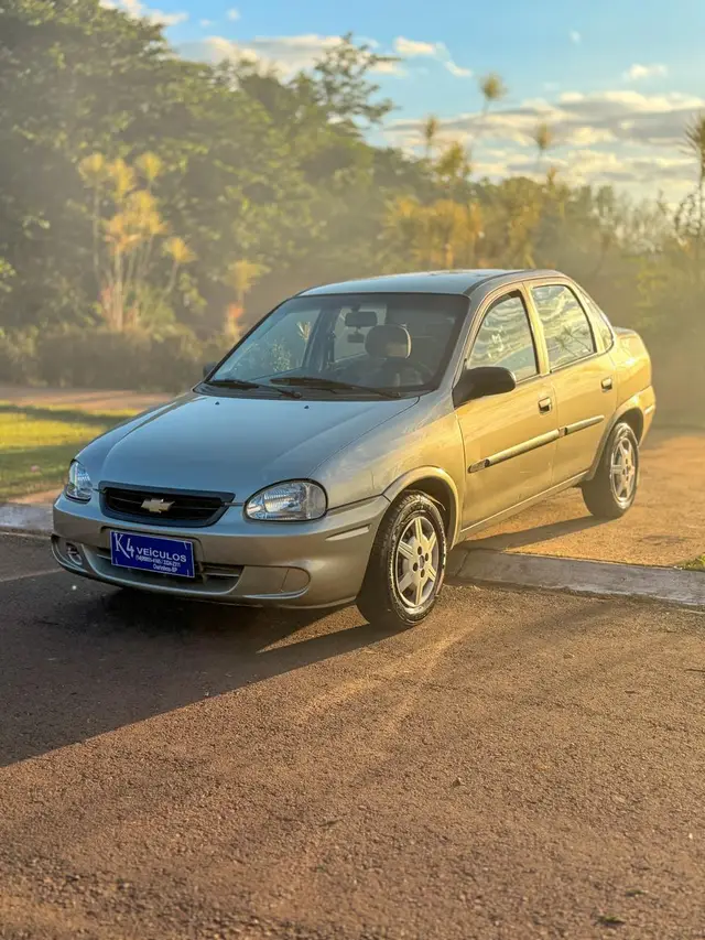 Carro Chevrolet Classic 2010 LS 1.0 VHCE (Flex)