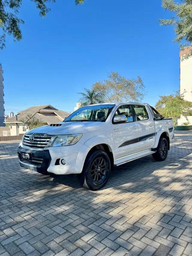 Carro Toyota Hilux Cabine Dupla 2015 Limited 3.0
