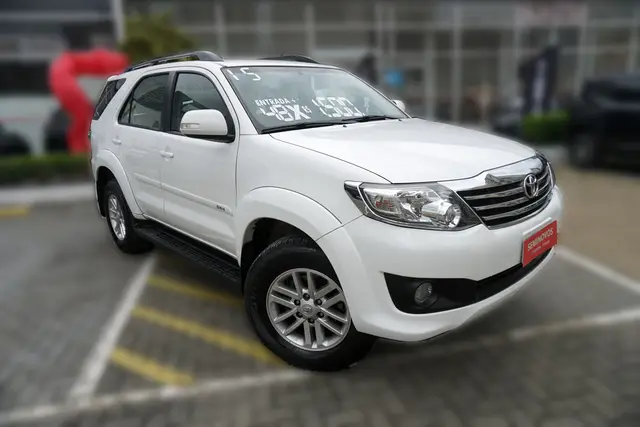 Carro Toyota SW4 2015 SR 4x2 2.7/ 2.7 Flex 16V Aut.