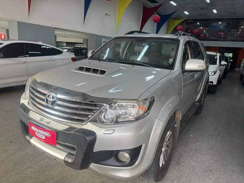 Toyota SW4 Hilux  3.0 TDI 4x4 SRV 7L