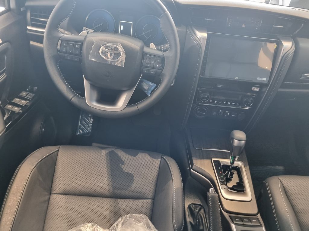 SW4 SRX Platinum 2.8 Turbodiesel 4x4 (Aut.) (7 Lugares)