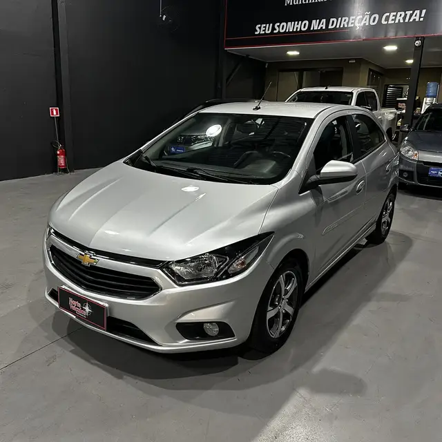 Carro Chevrolet Onix 2018 1.4 LTZ SPE/4 (Aut)