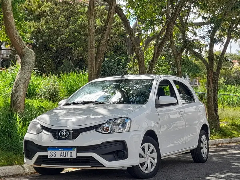 Toyota Etios Sedan XS 1.5 (Aut) (Flex)