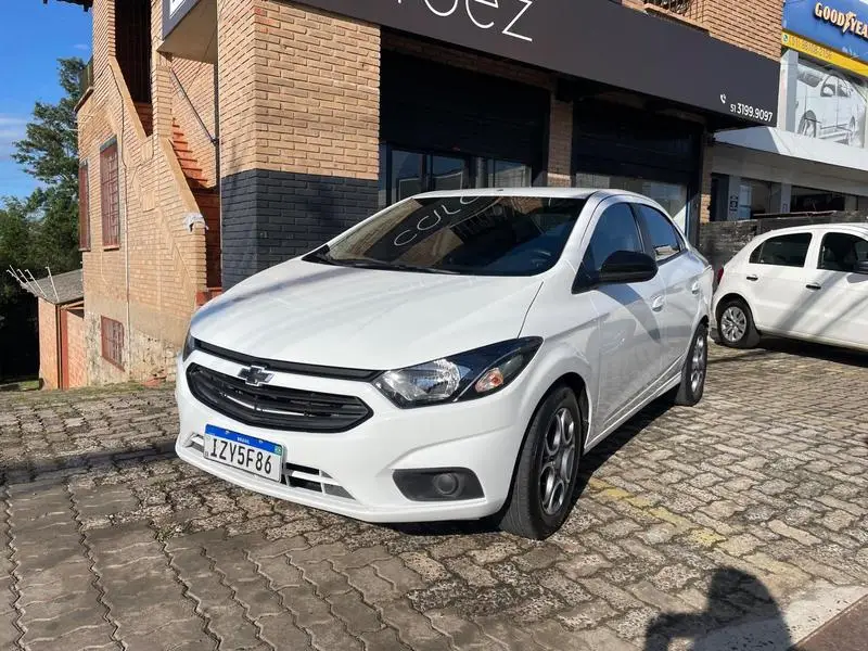 Chevrolet Onix Plus JOY Plus 1.0 8V 4p Flex Mec.