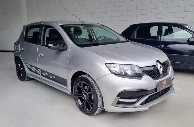 Carro Renault Sandero 2017 RS 2.0 16V (Flex)