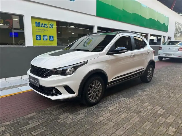 Carro Fiat Argo 2021 Trekking 1.3 (Flex)