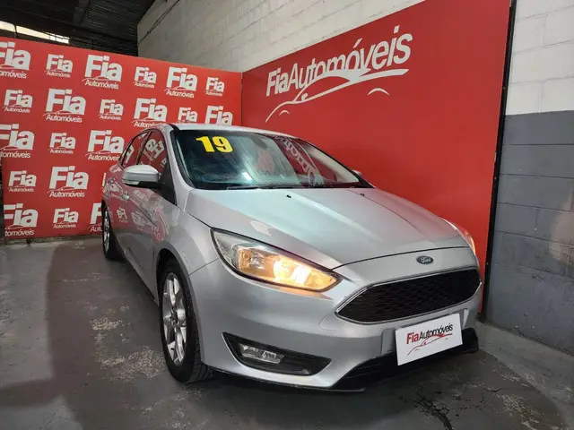 Carro Ford Focus Hatch 2019 SE Plus 2.0 PowerShift