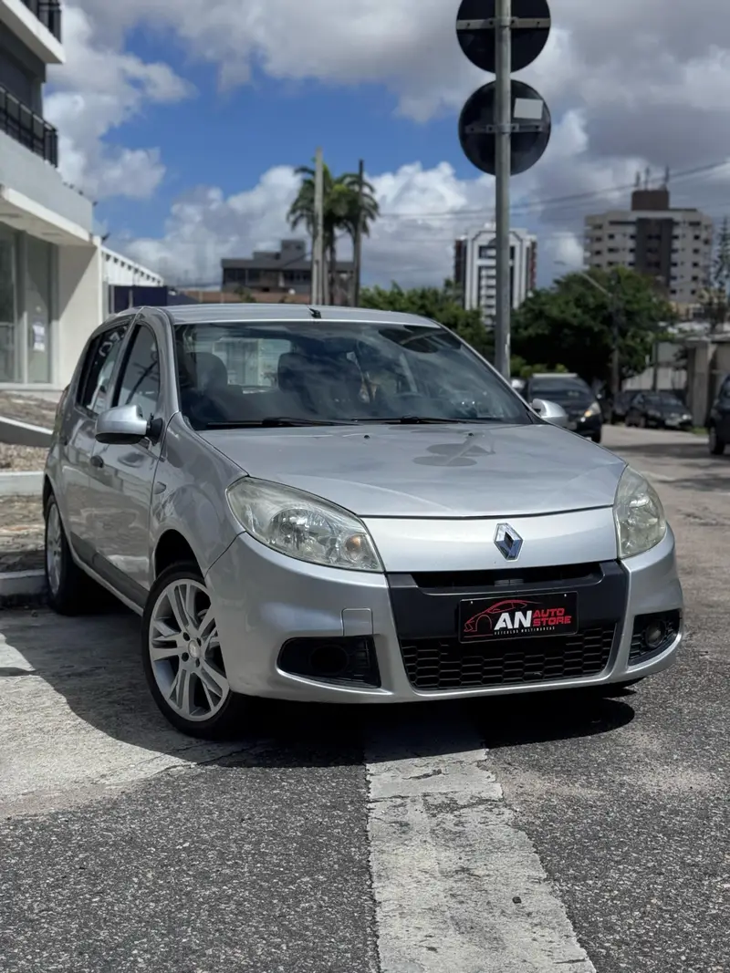 Renault Sandero Expression 1.0 16V (flex)