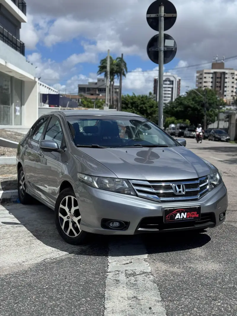 Honda City LX 1.5 16V (flex)