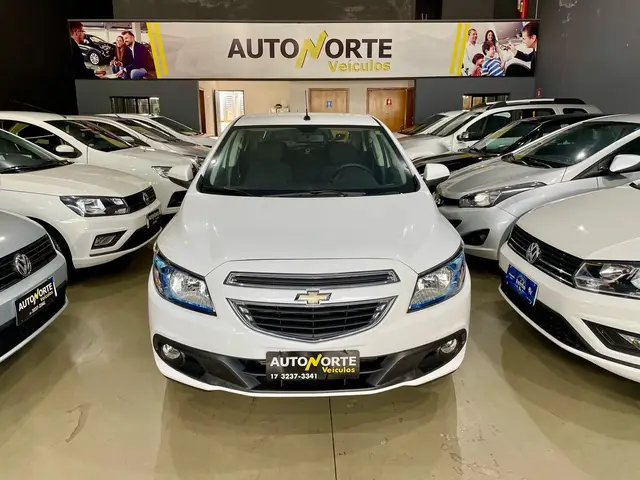 Carro Chevrolet Onix 2015 1.4 LT SPE/4