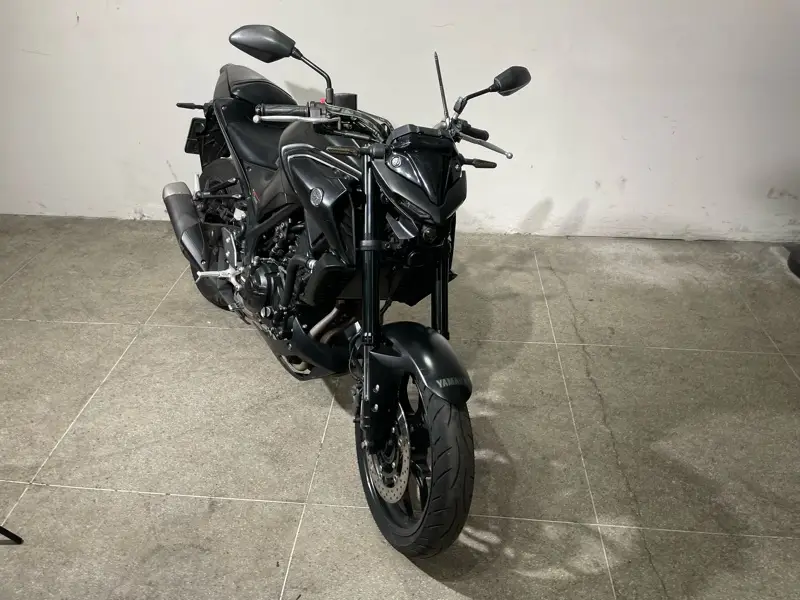 Yamaha (ABS)