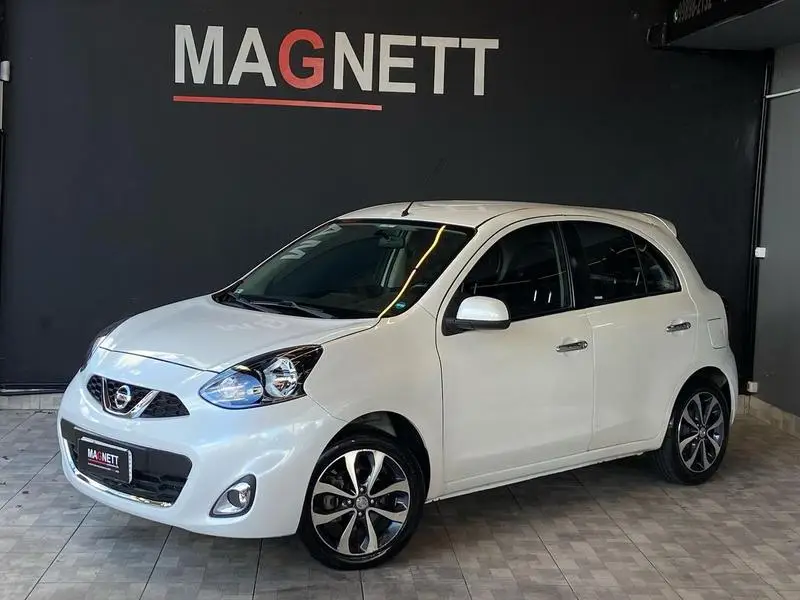 Nissan March 1.6 16V SL (Flex)