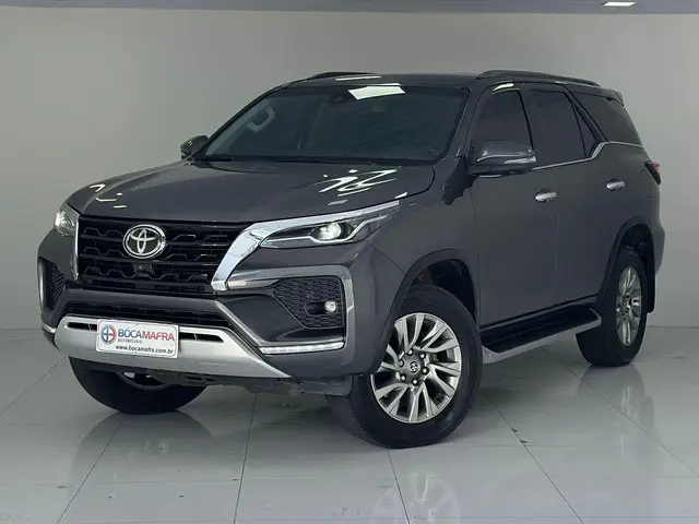 Carro Toyota Hilux SW4 2022 GRS 2.8 TB 4x4 Diesel Automatico
