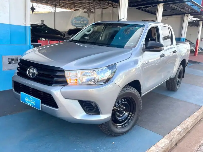 Toyota Hilux 2.8 TDI STD CD 4x4