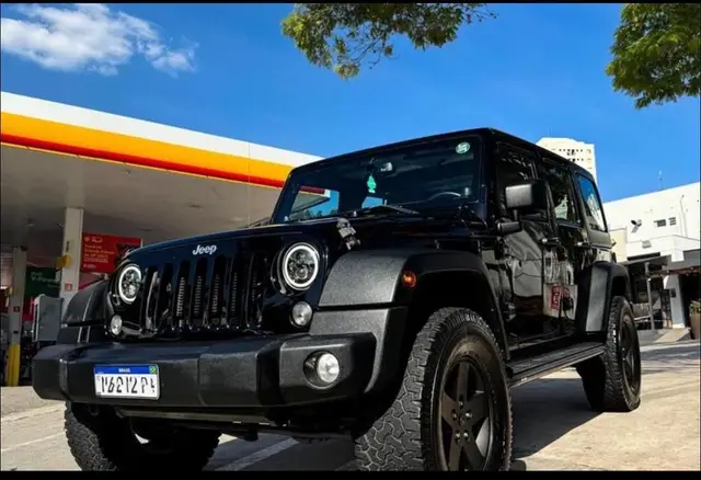 Carro Jeep Wrangler 2014 3.6 V6 Unlimited Sport 4WD
